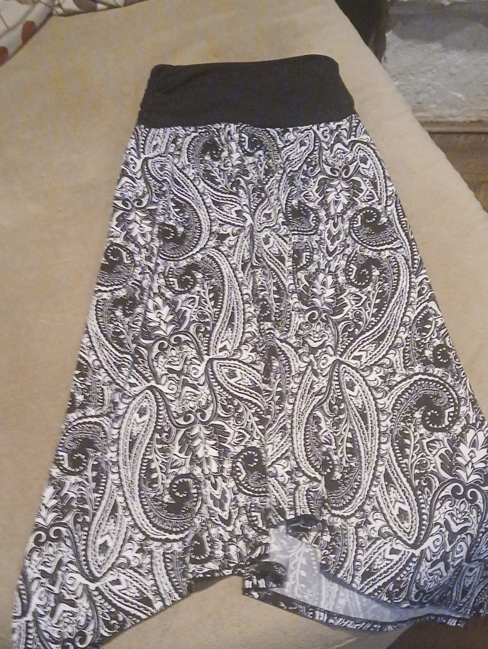 AB Studio Black and White Asymmetrical Paisley Skirt